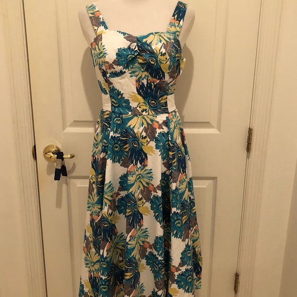 H & R Hearts & Roses London Dresses & Skirts - H & R London Pin-up Inspired Dress